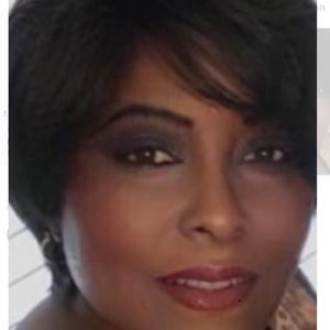 Meet your Posher, Sandy